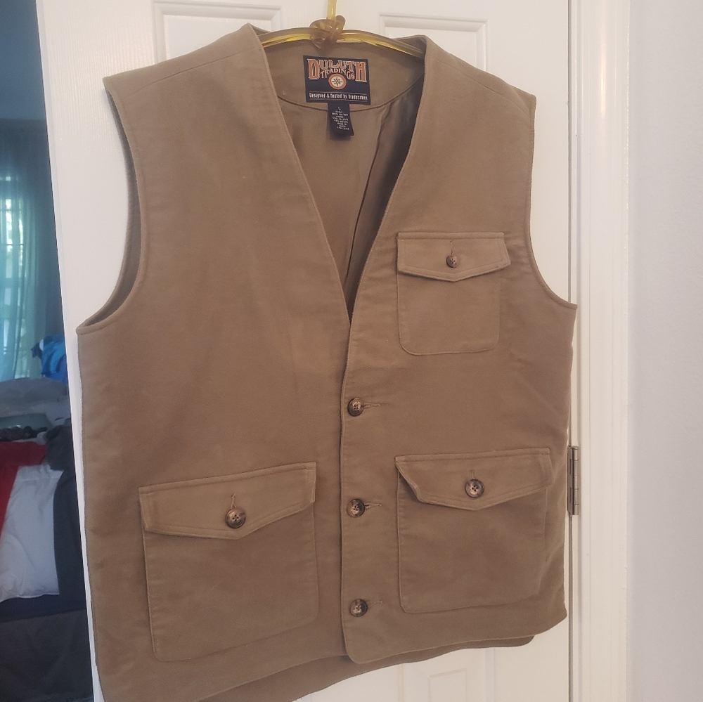 Mens Duluth trading 100% cotton vest pockets L buckskin color